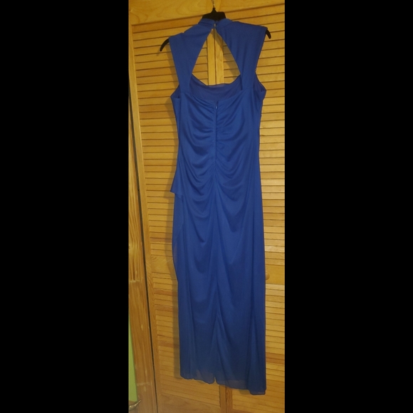 Formal Dress - Picture 2 of 12